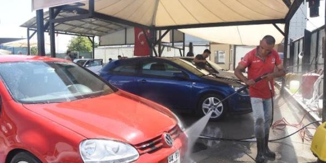 Oto yıkamacılarda 'çamur' yoğunluğu