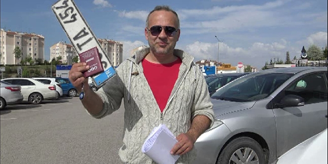 Akıl almaz olay! Otomobilini dolandırıcılara kaptırdı