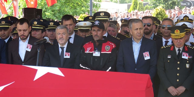 Şehit polis memuru son yolculuğuna uğurlandı