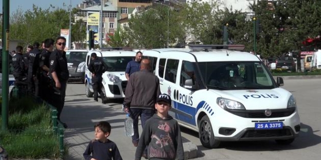 Taksici, sıra tartışmasında meslektaşını öldürdü