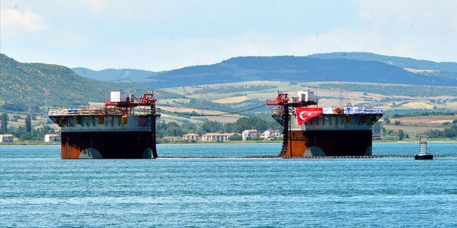 'Simgelerin köprüsü'nün Asya ayağı batırıldı