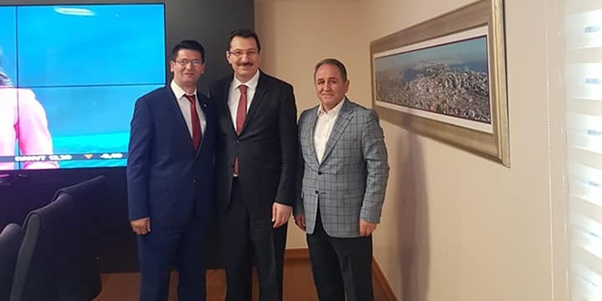 Bağımsız aday, Binali Yıldırım lehine çekildi