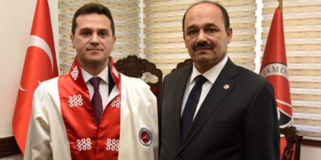 Kastamonu Üniversitesi yeni rektörü görevi devraldı