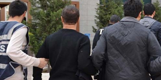 8 ilde FETÖ operasyonu: 20 şüpheli adliyeye götürüldü