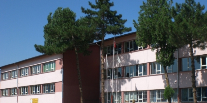 Poliklinikte kurulan okul 38 yıldır 'sağlıkçı' yetiştiriyor
