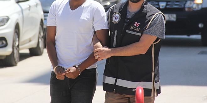 FETÖ'nün 'Afrikalı öğrenciler sorumlusu' sınır dışı edildi