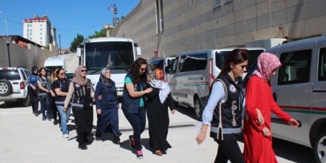 FETÖ'nün kadın yapılanmasında 'renklendirme' yöntemi