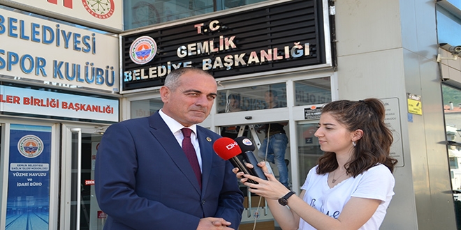 Gemlik Belediyesi tabelasına 'T.C.' ibaresi eklendi