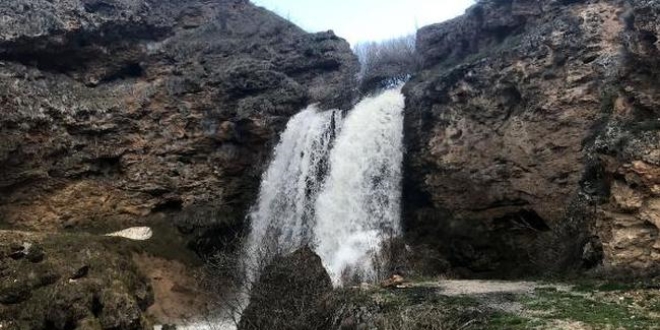 Sırakayalar Şelalesi ziyaretçilerini bekliyor