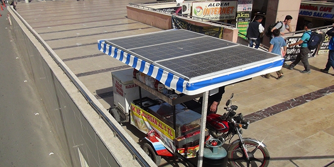 Seyyar tezgahına güneş enerjisi sistemi kurdu