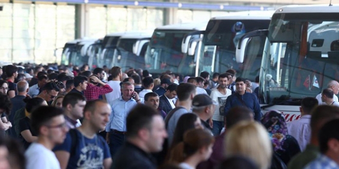 stanbul'da ek sefer yapacak otobs kalmad