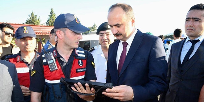 Edirne'de protokol trafik denetimine katıldı