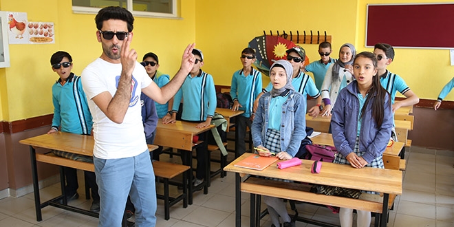 'Teacherman' ile İngilizce öğrenmek 'çocuk işi'