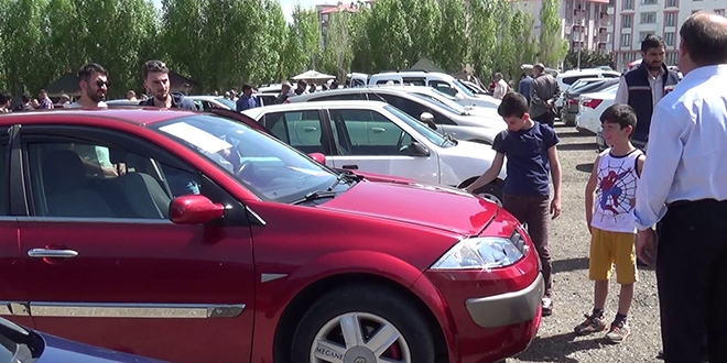 Bayram öncesi 2. el otomobil piyasası hareketlendi