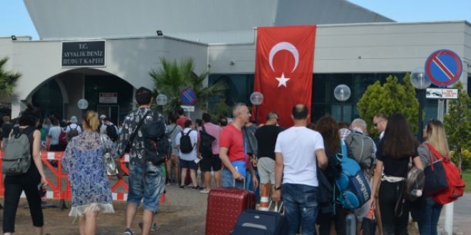 Bu yıl Ege adalarına bayram yoğunluğu azaldı