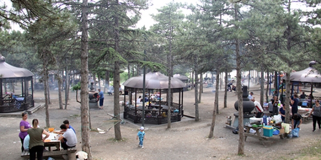 Ankaralılar piknik alanlarını doldurdu