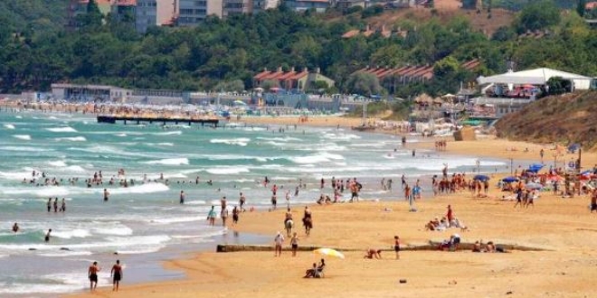 İstanbullular, güneşli havanın keyfini çıkardı