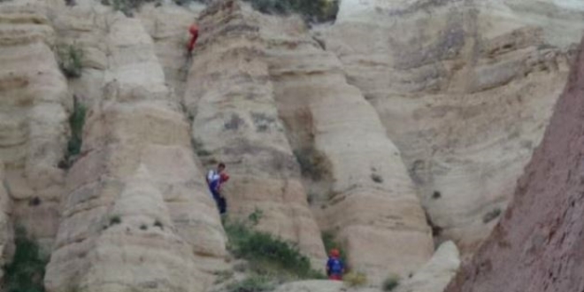 Mahsur kalan müze görevlisini ekipler kurtardı