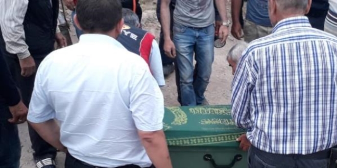 Traktör uçuruma yuvarlandı, bir aile yok oldu