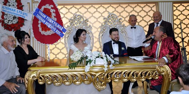 Nikah masasında 3 aynı isim... Başkan, damat ve şahit