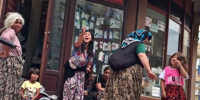 İhbar pazarı karıştırdı; polisler zor anlar yaşadı
