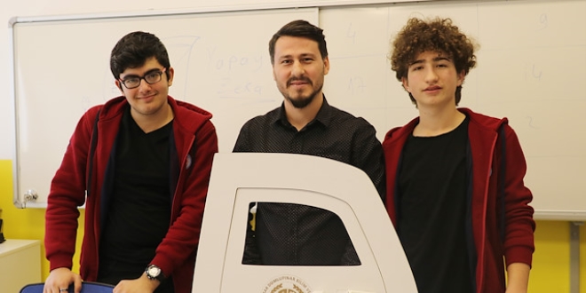 Liseliler, yerli oto için güvenlik sistemi geliştirdi