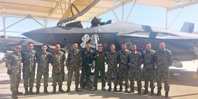 ABD'de bulunan Türk pilotların F-35 eğitimi durduruldu