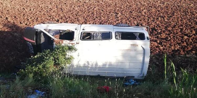 Sivas'ta minibüs şarampole devrildi: 16 yaralı