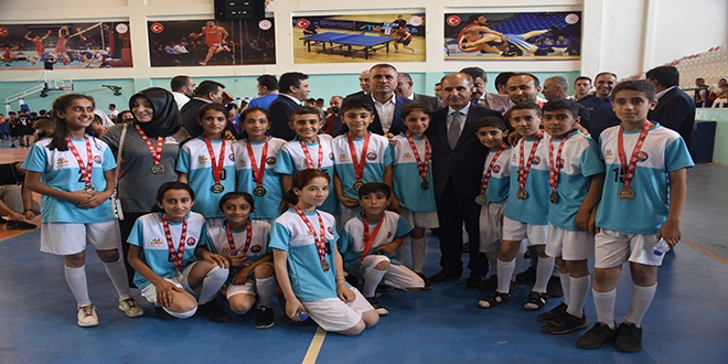 Şırnak'taki 'Geleneksel Çocuk Oyunları Ligi' sona erdi