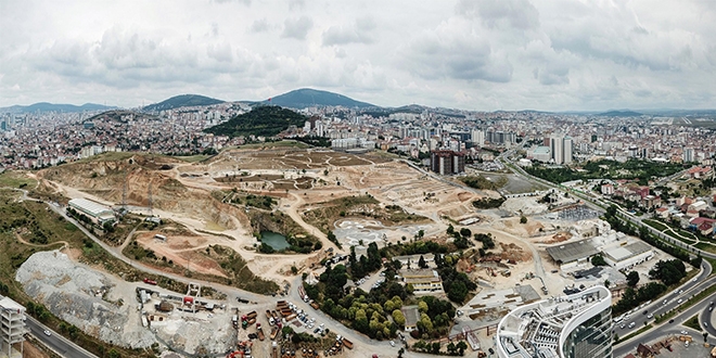 Pendik'teki millet bahçesinde hummalı çalışma