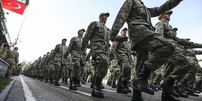Askerlikte bakaya kalacaklara af gelecek