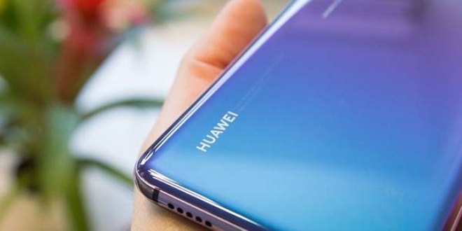 Huawei dünyanın en değerli 47'nci markası oldu