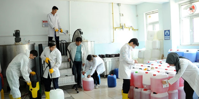 Fabrika gibi okulun cirosu 500 bin lira!