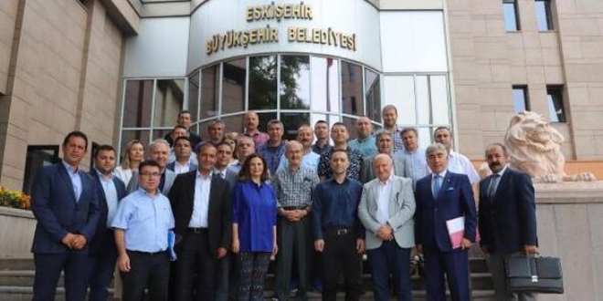 Eskişehir Büyükşehir'de toplu iş sözleşmesi sevinci