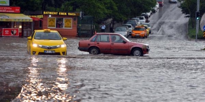 Meteorolojiden Ankara ve 5 il için sağanak uyarısı