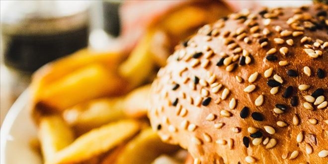 Uzmanlar ebeveynleri 'obeziteye' karşı uyardı