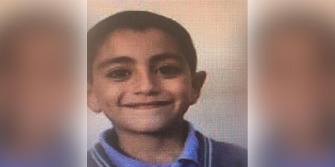 Başı ağrıyan çocuk hastane yolunda hayatını kaybetti