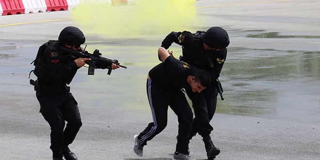 Jandarmanın en seçkin birliği JÖAK TİM'leri