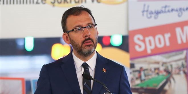Bakan Kasapoğlu'ndan o çocuklara saha sözü