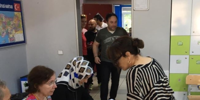 Ünlü sanatçı Sezen Aksu'nun geçersiz oy paniği