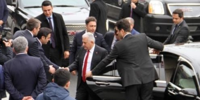 Binali Yıldırım, AK Parti İl Başkanlığı'na geldi