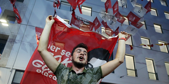 İstanbul'da seçim kutlamaları