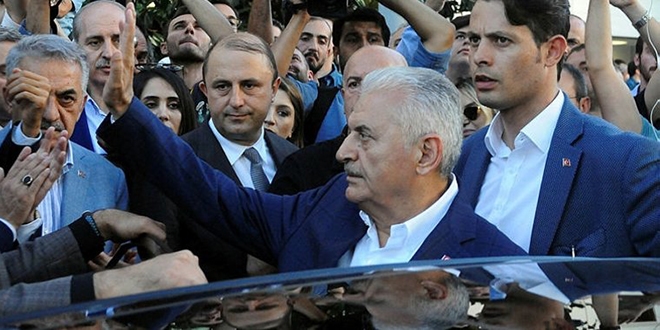 Yıldırım, AK Parti İstanbul İl Başkanlığından ayrıldı