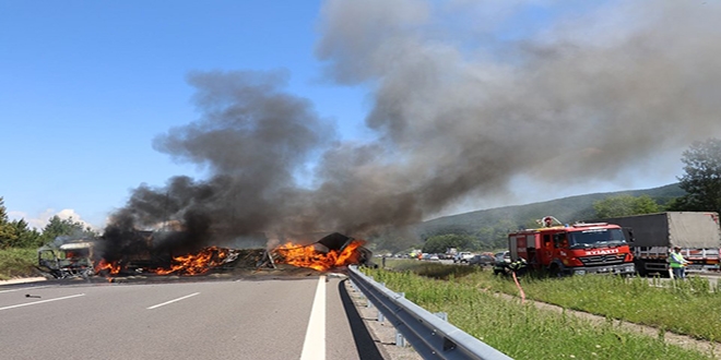 Anadolu Otoyolu'nda trafik kazası: 6 yaralı