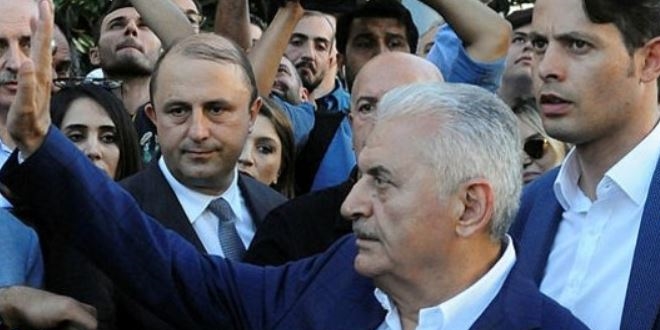 Binali Yıldırım İstanbul'dan ayrıldı