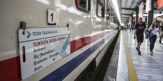Turistik Doğu Ekspresi'nin hareket saati değişiyor