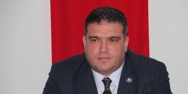 Rektör'den öğrenciye... Telefonla az oyna