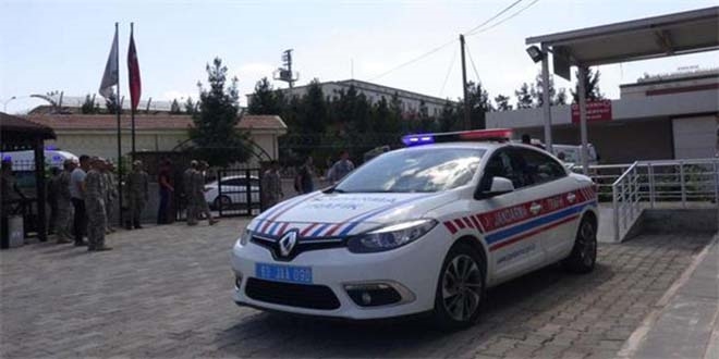 Eğitimde fenalaşan 2 uzman çavuştan 1'i yaşamını yitirdi