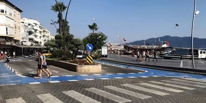 Yayaya geçiş hakkı vermeyen sürücülere ceza