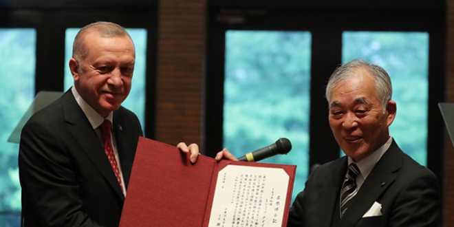 Japonya'da Erdoğan'a fahri doktora verildi